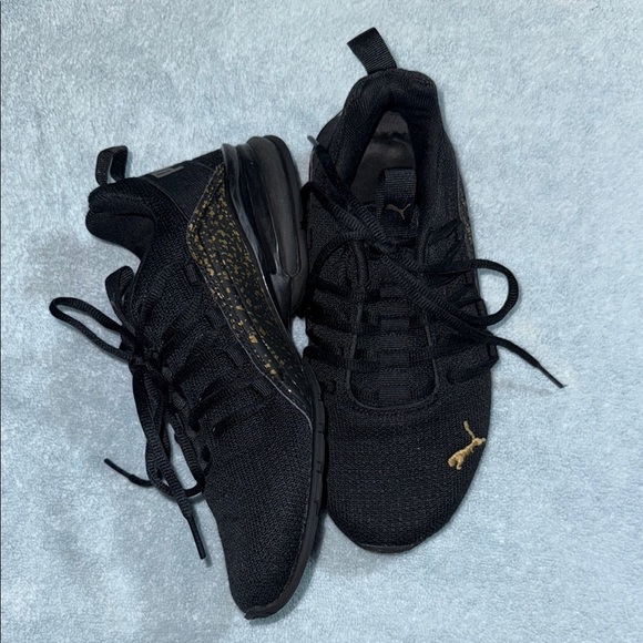 Puma Men's Black and Gold Sneakers - Picture 2 of 5